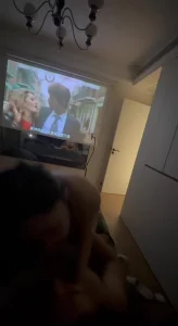 刚结婚不久的少妇趁老公出差约前男友来婚房操逼